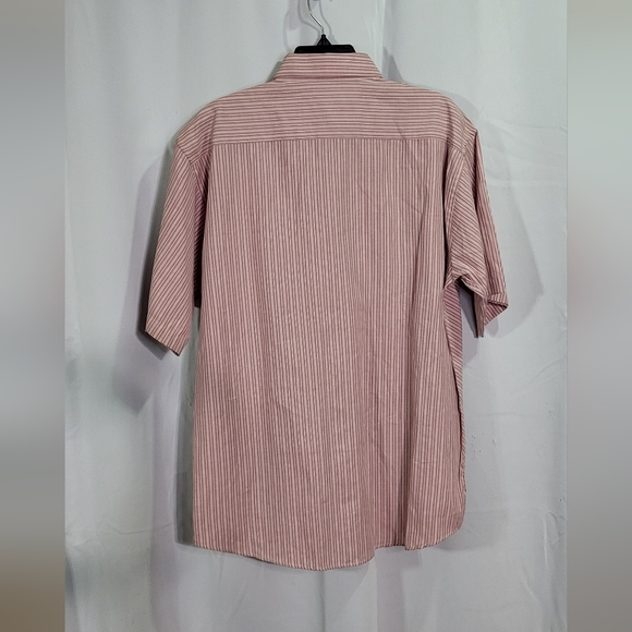 Dazinee Men's Red Striped NWT Short Sleeve Casual Button Down Shirt Size Medium - Picture 3 of 4